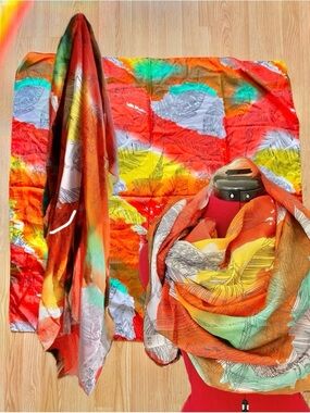Multicolor Feather Print Scarf